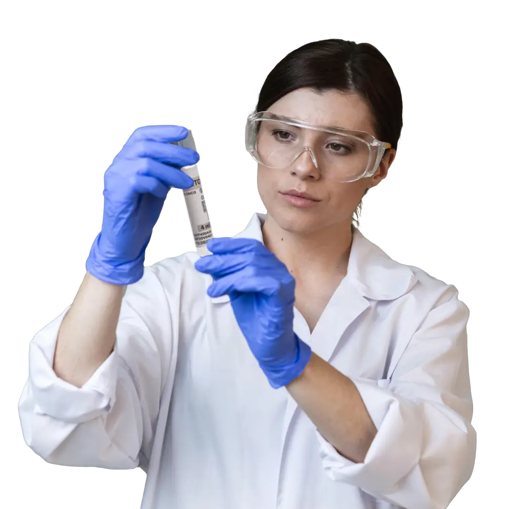 Profissional de laboratório em imagem divulgada pelo Platta